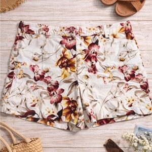 White House Black Market Floral Shorts Womens Size 12 EUC Summer Dress Shorts
